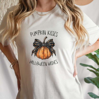 coquette pumpkin, womens tshirt, halloween tee, pumpkin kisses and halloween wishes, heather dust